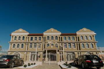 Фотографии Отель Hotel Regal г. Бейюш (Румыния) №1 Фото Отель Hotel Regal г. Бейюш 1